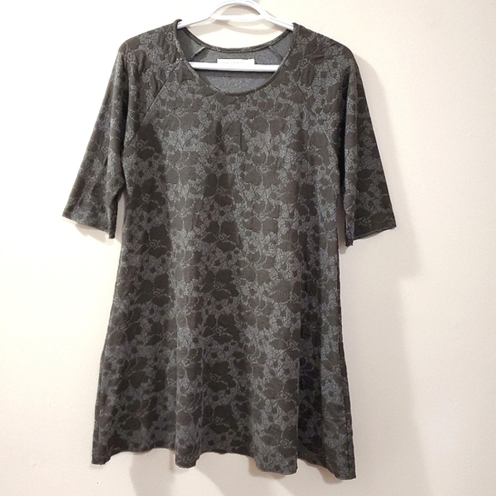 Mes Soeurs et Moi - Textured Grey Floral Tunic - Size 1